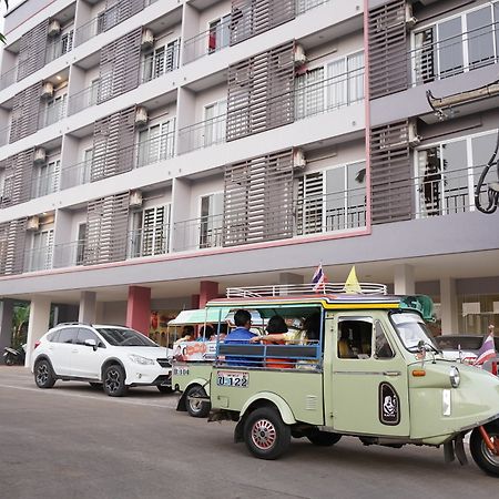 Chompu Nakarin Apartment Trang Ngoại thất bức ảnh