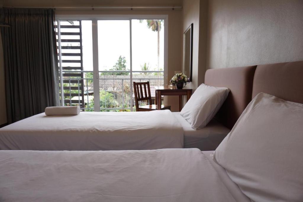 Chompu Nakarin Apartment Trang Ngoại thất bức ảnh