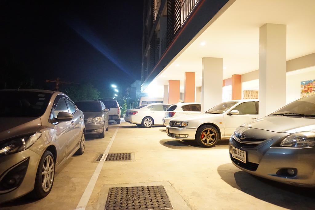 Chompu Nakarin Apartment Trang Ngoại thất bức ảnh