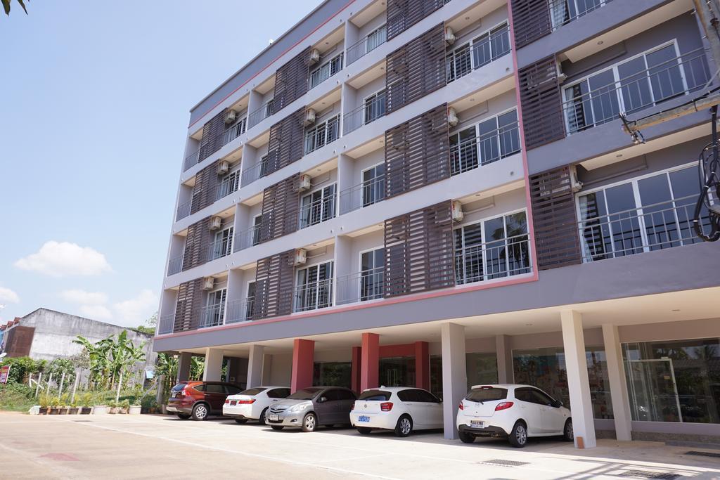 Chompu Nakarin Apartment Trang Ngoại thất bức ảnh