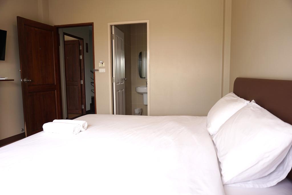 Chompu Nakarin Apartment Trang Ngoại thất bức ảnh