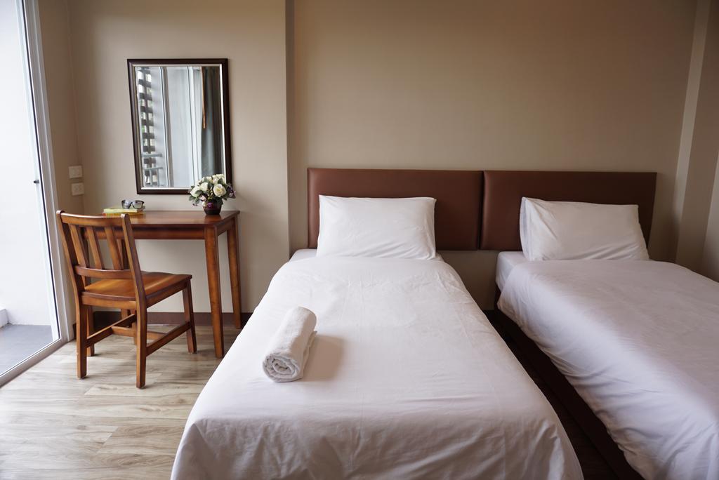 Chompu Nakarin Apartment Trang Ngoại thất bức ảnh