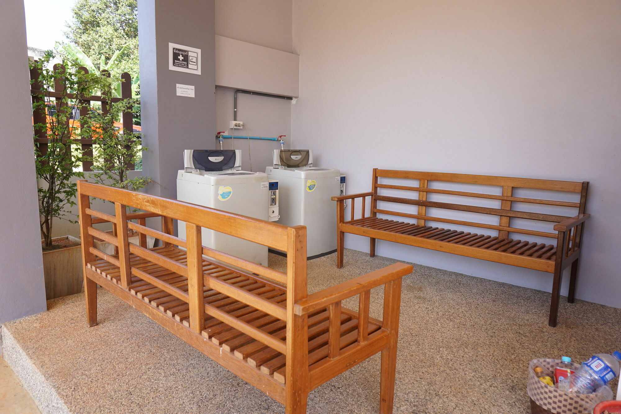 Chompu Nakarin Apartment Trang Ngoại thất bức ảnh
