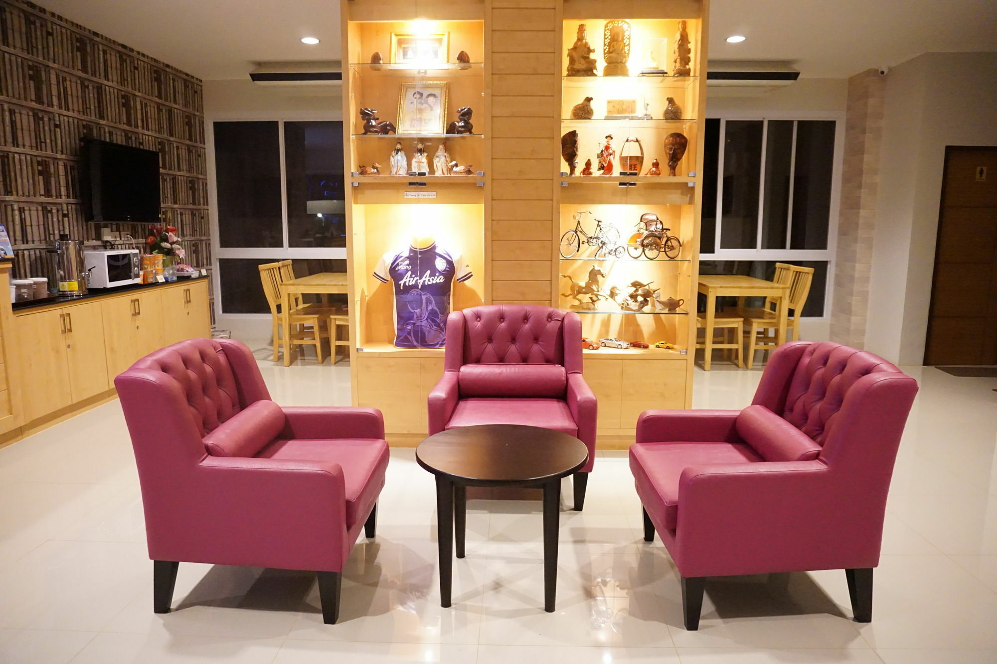 Chompu Nakarin Apartment Trang Ngoại thất bức ảnh