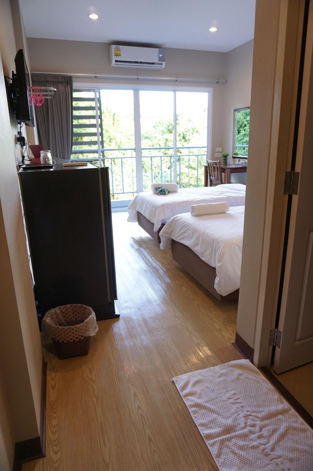 Chompu Nakarin Apartment Trang Ngoại thất bức ảnh