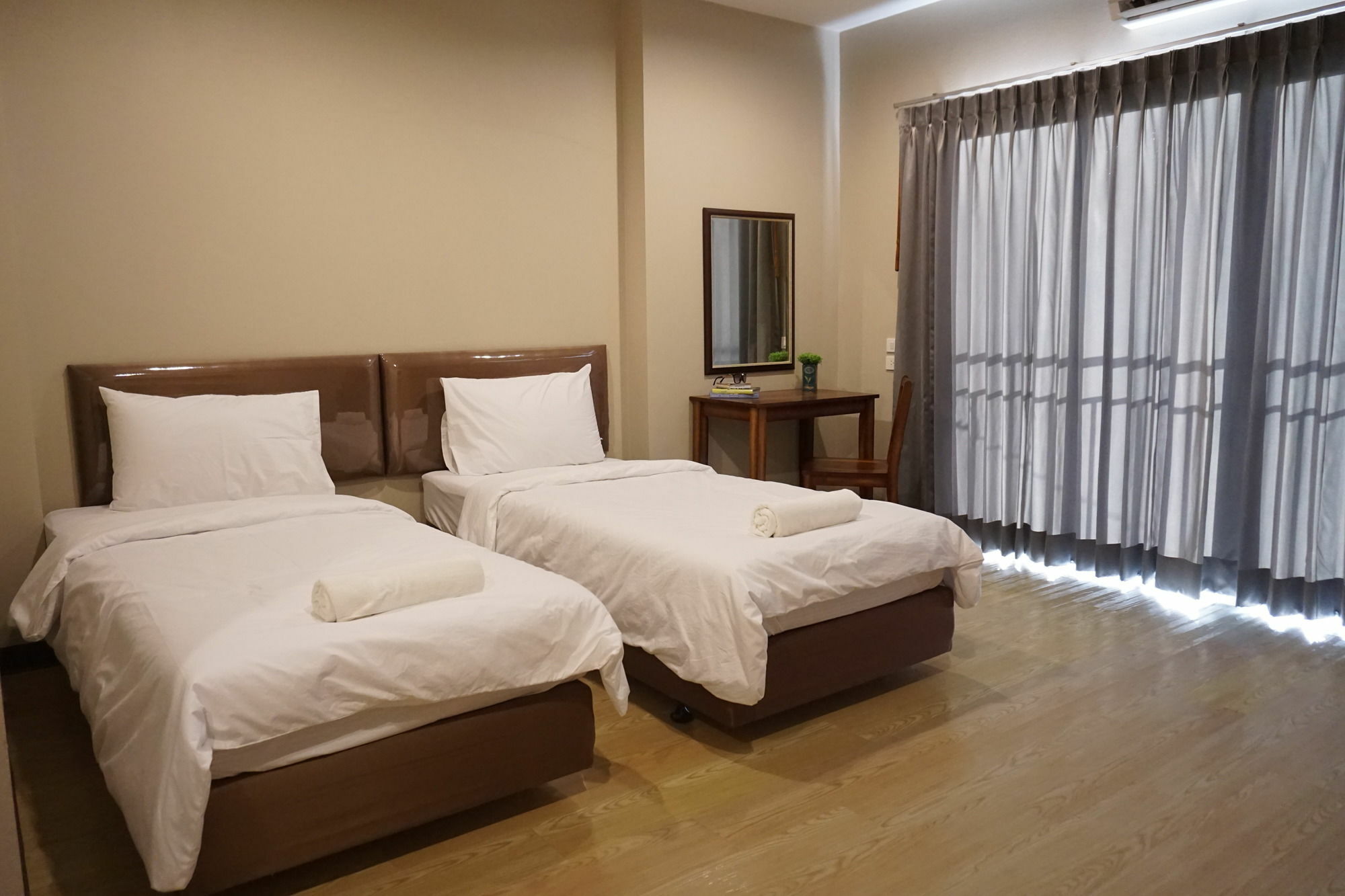Chompu Nakarin Apartment Trang Ngoại thất bức ảnh
