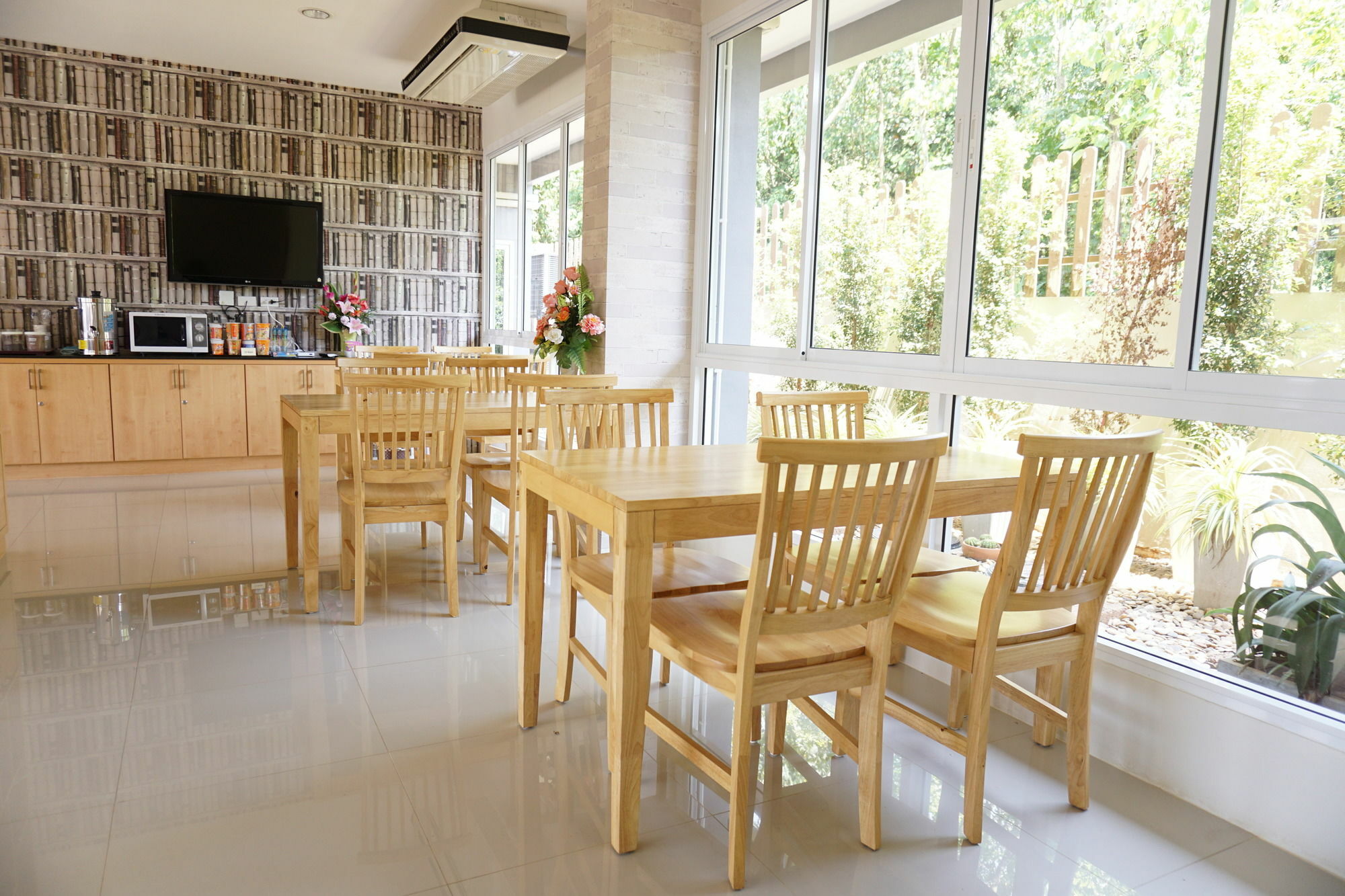 Chompu Nakarin Apartment Trang Ngoại thất bức ảnh